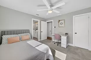 7230 Crooked Oak Dr, Dallas, TX 75248 - Photo 27