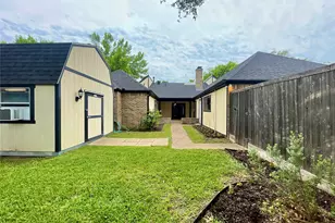 9931 Chimney Hill Ln, Dallas, TX 75243 - Photo 35