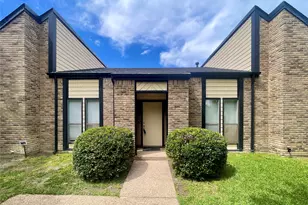 9931 Chimney Hill Ln, Dallas, TX 75243 - Photo 3