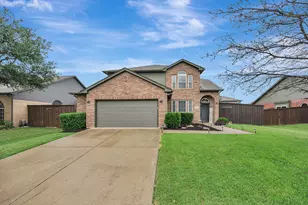 102 Lakeway Ln, Justin, TX 76247 - Photo 5