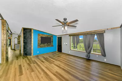 197 County Road 3382, Paradise, TX 76073 - Photo 17