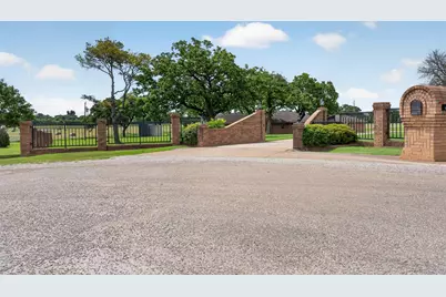 5309 Burleson Oaks Drive, Burleson, TX 76028 - Photo 3
