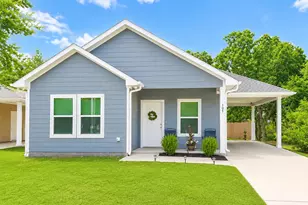 105 E 17th Ave, Corsicana, TX 75110 - Photo 1