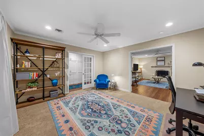 4901 Meadow Wood Drive, Waco, TX 76710 - Photo 5