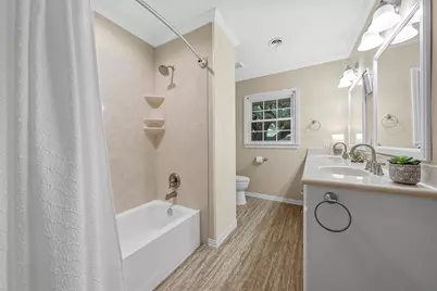 4901 Meadow Wood Drive, Waco, TX 76710 - Photo 23