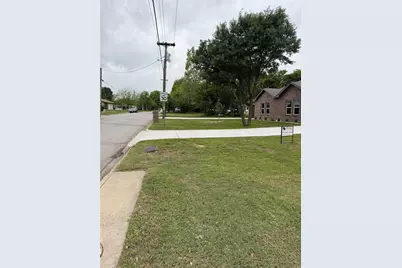 106 Woodard Avenue, Cleburne, TX 76033 - Photo 5