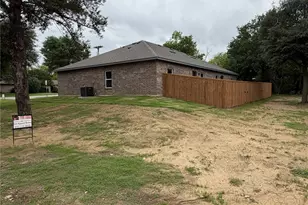 106 Woodard Ave, Cleburne, TX 76033 - Photo 3