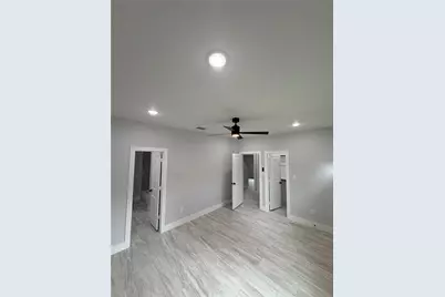 106 Woodard Avenue, Cleburne, TX 76033 - Photo 9