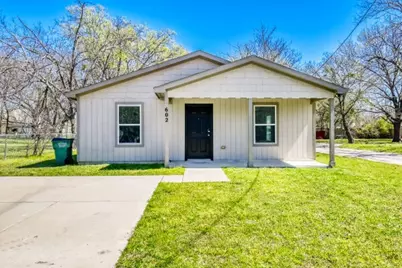 602 N Taylor Street, Gainesville, TX 76240 - Photo 1