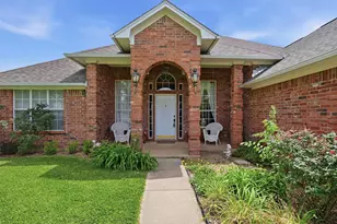 730 Kiowa Dr W, Lake Kiowa, TX 76240 - Photo 3
