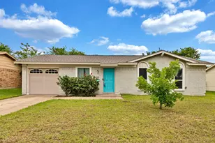 732 Hillside Dr, Burleson, TX 76028 - Photo 1