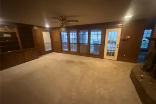 836 Lombardy Ct, Fort Worth, TX 76112 - Photo 9