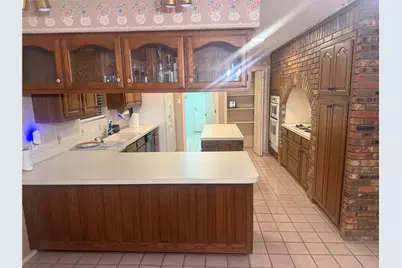 836 Lombardy Court, Fort Worth, TX 76112 - Photo 11