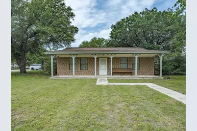 308 Oakwood Street, Chico, TX 76431 - Photo 3