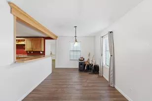 308 Oakwood St, Chico, TX 76431 - Photo 9