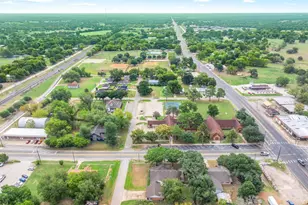 202 S Houston St, Edgewood, TX 75117 - Photo 9