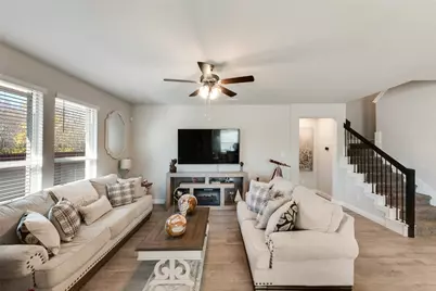 300 Clayton Street, Glenn Heights, TX 75154 - Photo 5