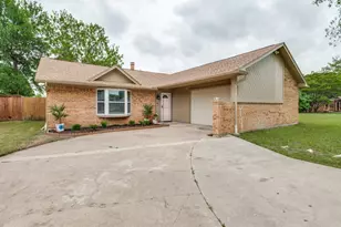 321 Campo St, Grand Prairie, TX 75051 - Photo 21