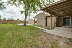 321 Campo St, Grand Prairie, TX 75051 - Photo 19