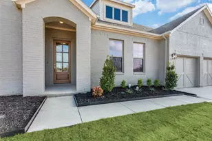 782 Sterling Dr, Benbrook, TX 76126 - Photo 3