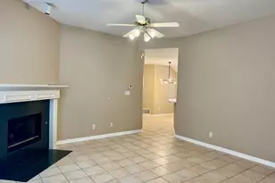 2151 Arbor Creek Dr, Carrollton, TX 75010 - Photo 3