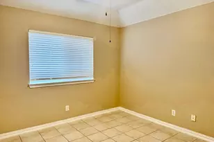 2151 Arbor Creek Dr, Carrollton, TX 75010 - Photo 13