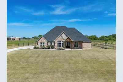 105 Carls Court, Boyd, TX 76023 - Photo 1
