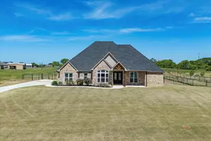 105 Carls Ct, Boyd, TX 76023 - Photo 1