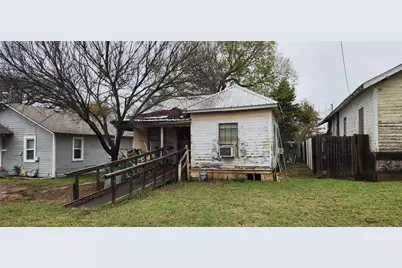 1407 E Wells Avenue, Sherman, TX 75090 - Photo 1