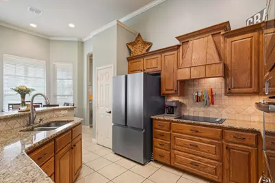 5616 Landsdown Drive, Waco, TX 76708 - Photo 11