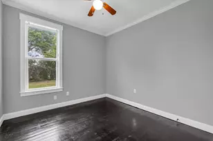 620 Washington St, McGregor, TX 76657 - Photo 9