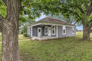 620 Washington St, McGregor, TX 76657 - Photo 3