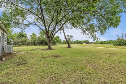 620 Washington Street, McGregor, TX 76657 - Photo 17