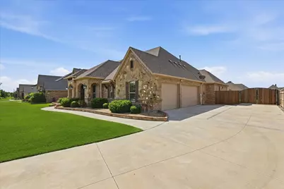 12956 Chisholm Ranch Drive, Fort Worth, TX 76052 - Photo 3