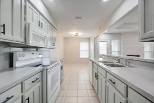 2319 Indigo Ln, Arlington, TX 76015 - Photo 13