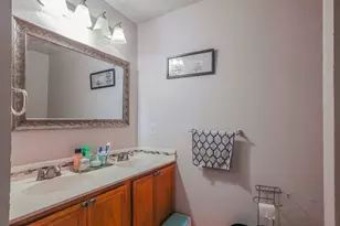 2812 N Hampton Dr, Grand Prairie, TX 75052 - Photo 21