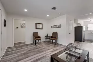 2000 Melissa St, Arlington, TX 76010 - Photo 3