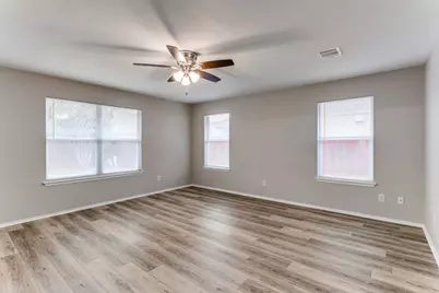 312 Oxford Drive, Roanoke, TX 76262 - Photo 7
