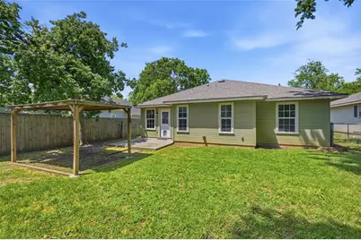 323 Texas Street, Pottsboro, TX 75076 - Photo 13
