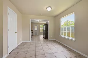 323 Texas St, Pottsboro, TX 75076 - Photo 5