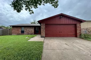 1105 N Knowles Dr, Saginaw, TX 76179 - Photo 1