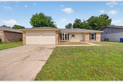 7528 Meadowlark Lane N, Watauga, TX 76148 - Photo 1