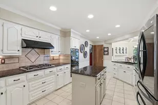 7811 Pencross Ln, Dallas, TX 75248 - Photo 13
