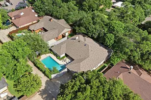 7811 Pencross Ln, Dallas, TX 75248 - Photo 37