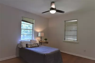 1202 Sunnyside Avenue, Cockrell Hill, TX 75211 - Photo 11