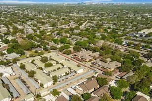 10437 High Hollows Dr, Dallas, TX 75230 - Photo 25