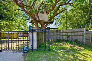 818 N Brents Ave, Sherman, TX 75090 - Photo 29