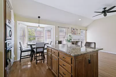 5217 Shadow Glen Drive, Grapevine, TX 76051 - Photo 13
