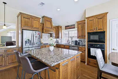 5217 Shadow Glen Drive, Grapevine, TX 76051 - Photo 11