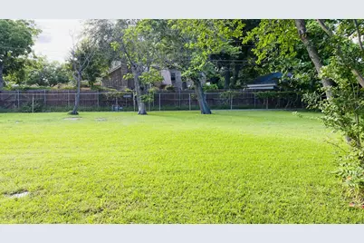 1617 Blackhawk Lane, Garland, TX 75043 - Photo 17